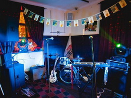 ���� ������ (Rock Pub �Frau Muller�)