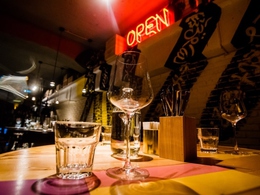 ��� ����