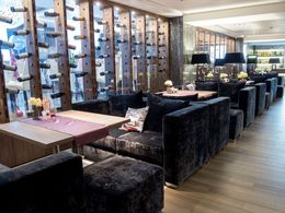 �������