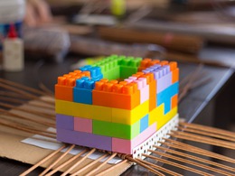 �������