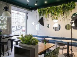 ����� &�����