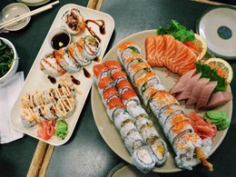 �������