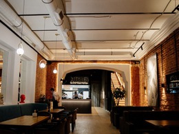 Level Kitchen &�Bar