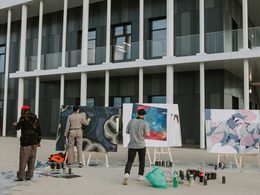 ��������