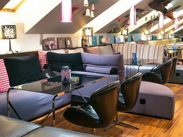 ����� ����