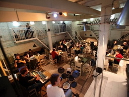 ����� ���