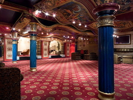 ��� Golden Palace