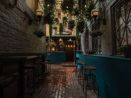 ����� Diner &�Bar