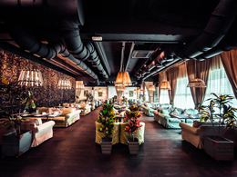 ����� ����