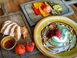 ���� &����