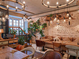 ���-����