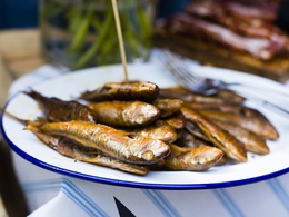 ������-����