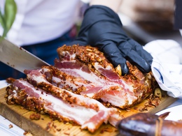 ������-����