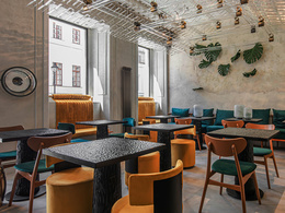 Merlion: Dine &�Cocktails