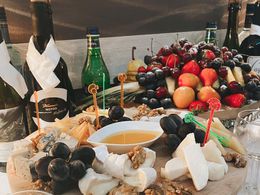 �������