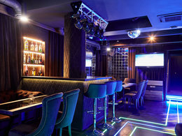 �������