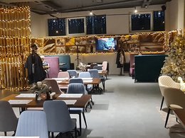 ����� ����