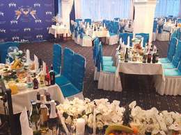 ����� ����