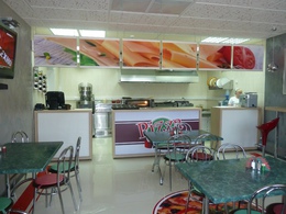 ����� ����