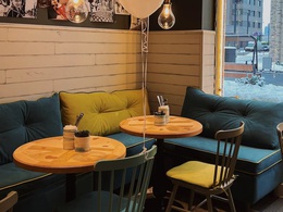 �������