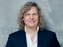 ����� ����