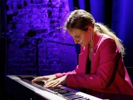 ����� ������. Sounds of royal piano
