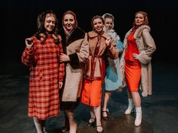 �������