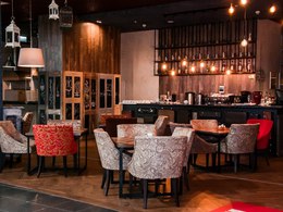 �������