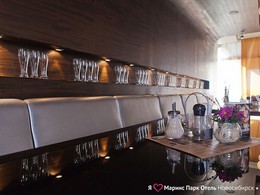 �����-���