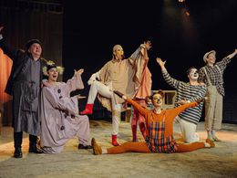 ��������