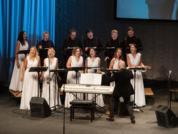 ��������