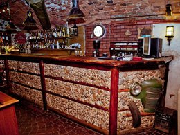 ���-����