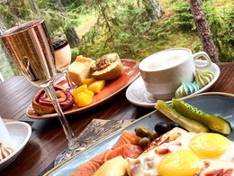 �������