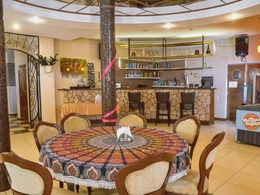 ��� &����