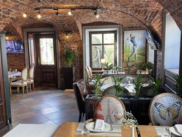 ����� ����