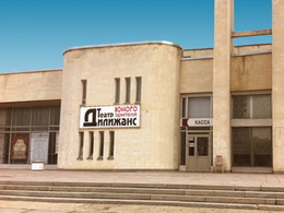 ��������