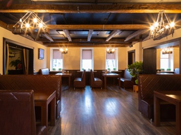 Dance &�Grill Park