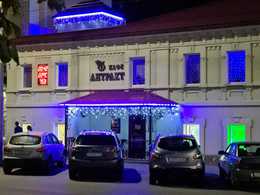 �������