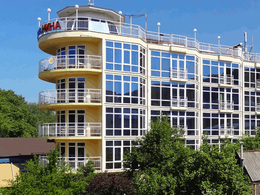 ����� ����