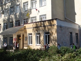 ����� �8