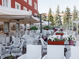 �������