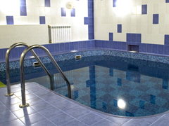 ����� ����