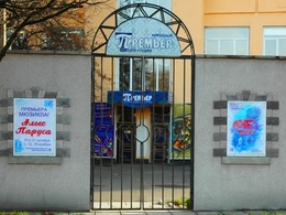 �������