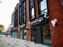 ����� ����