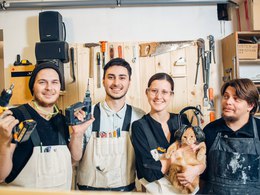 ��������