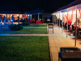 ������-����